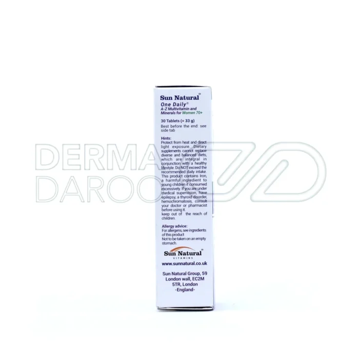 نمای نزدیک از قرص مولتی ویتامین سان نچرال با ترکیبات مؤثر برای سلامت بینایی، استخوان و عملکرد ذهنی در سالمندان