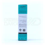 محصول تخصصی درمان آکنه با ترکیباتی مانند عصاره چای سبز و زینک برای جمع‌کردن منافذ باز پوست