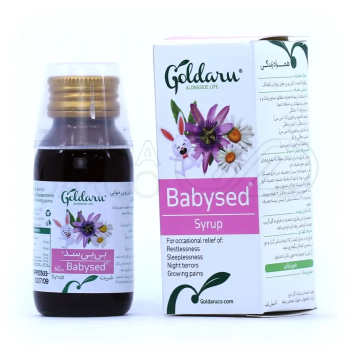 شربت بی بی سد گل دارو در بطری تیره، حاوی عصاره گل ساعتی و بابونه، آرامش بخش کودکان از بدو تولد